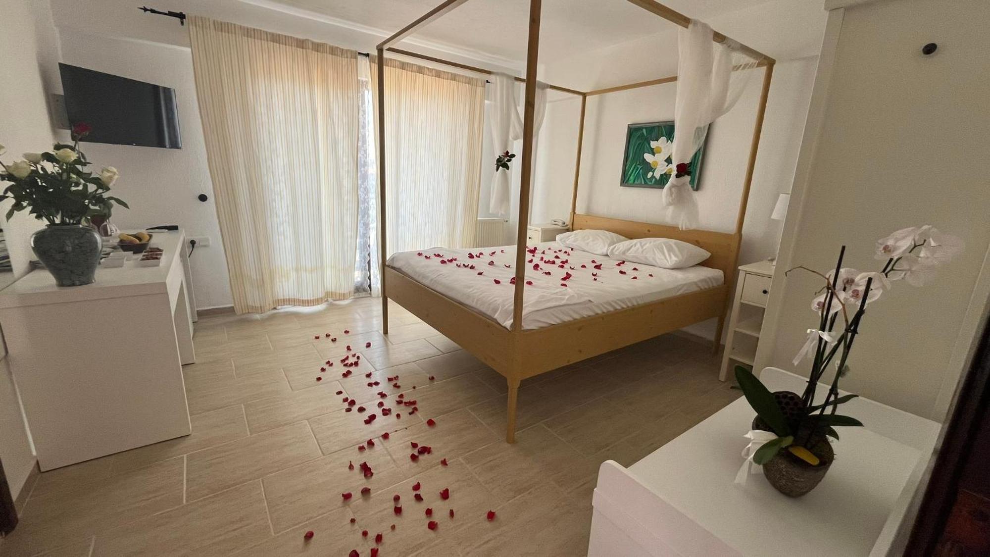 Nergis Hotel Karaburun  Extérieur photo