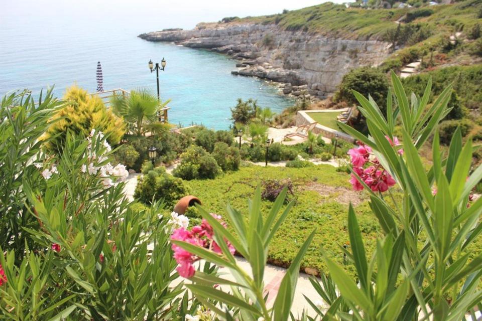 Nergis Hotel Karaburun  Extérieur photo