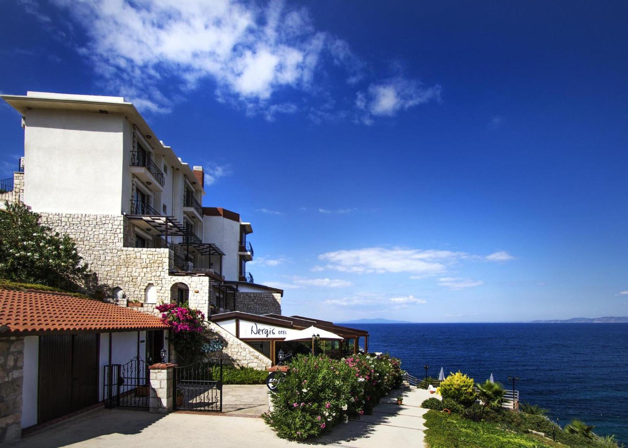 Nergis Hotel Karaburun  Extérieur photo