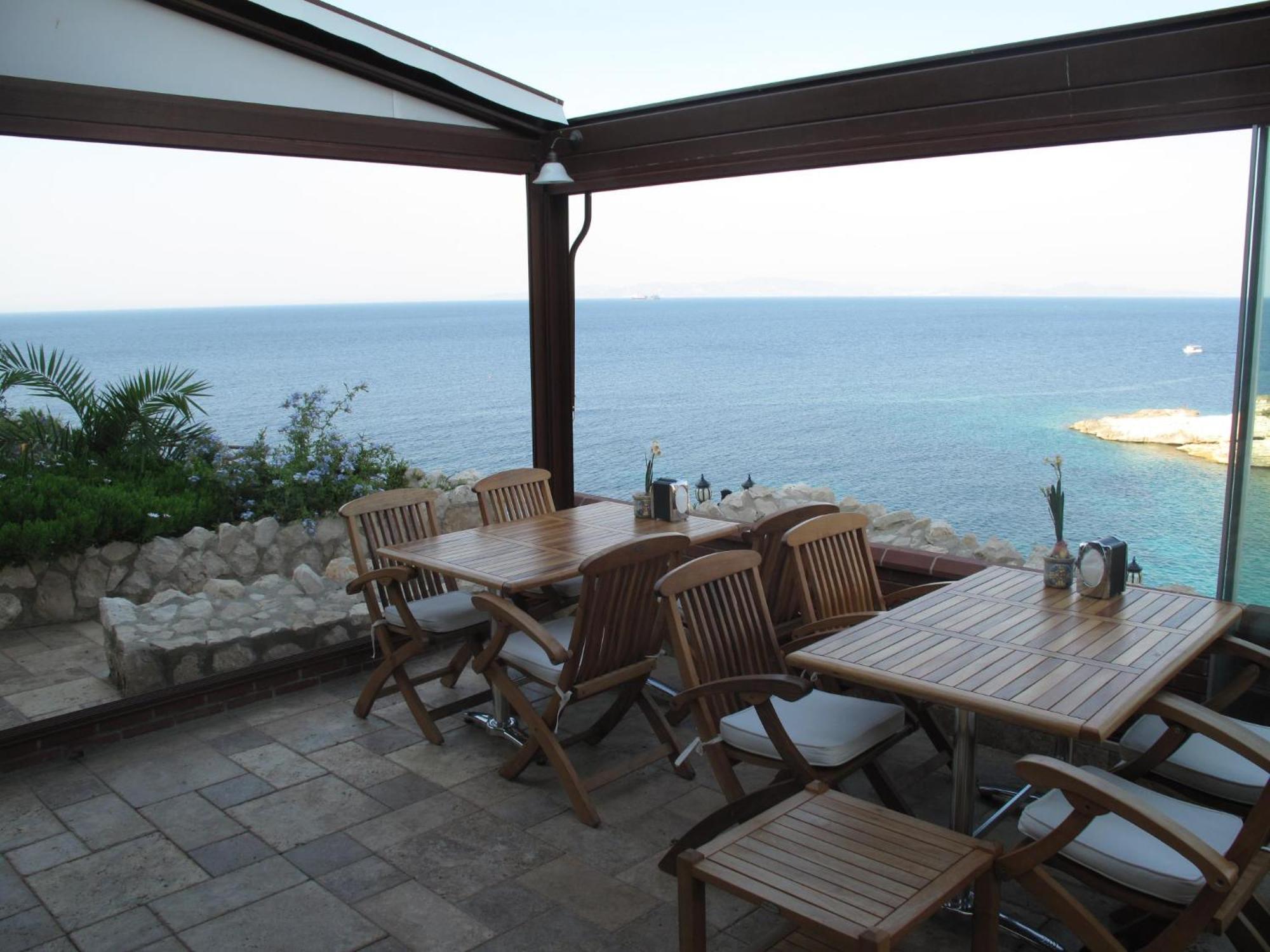 Nergis Hotel Karaburun  Extérieur photo
