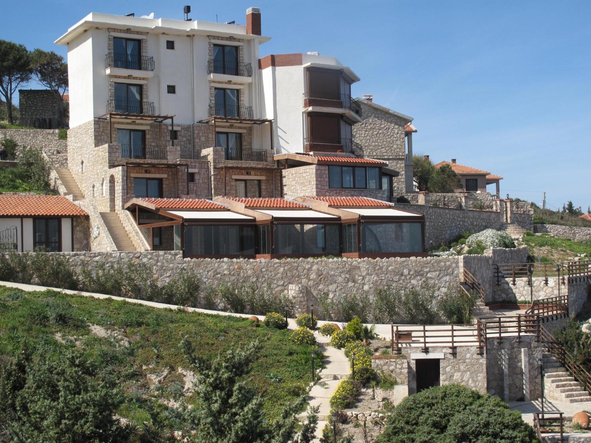 Nergis Hotel Karaburun  Extérieur photo